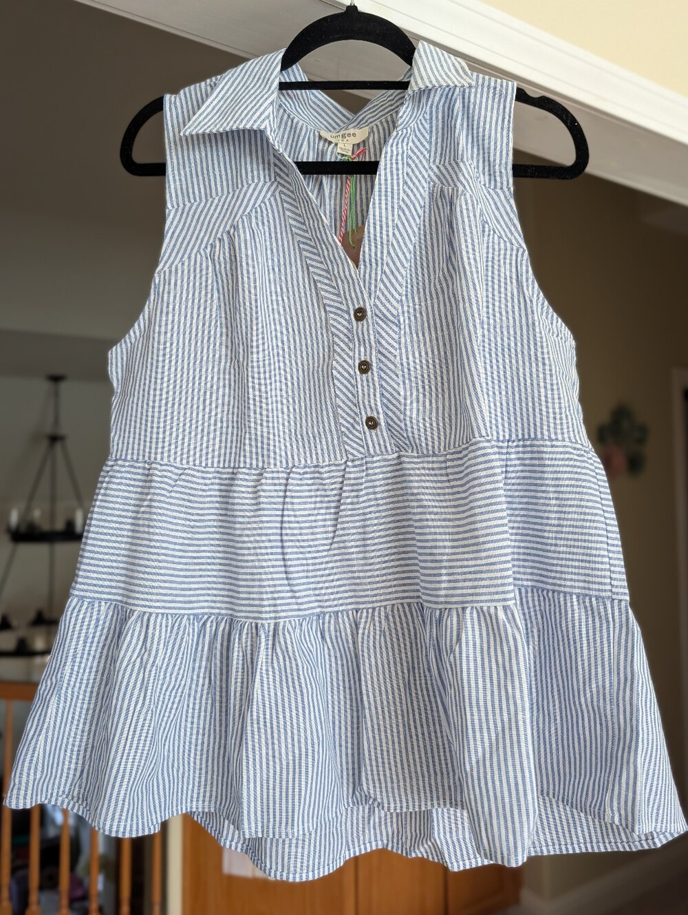 Umgee Women's Blue & White Striped Sleeveless Tiered Blouse, L